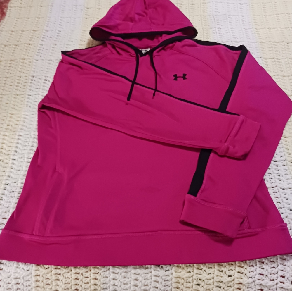 Under Armor sweatshirt